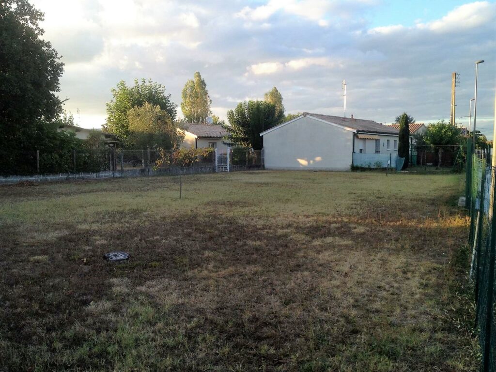 Terrain à Libourne (Gironde) vendu par LES PIGNONS VERTS